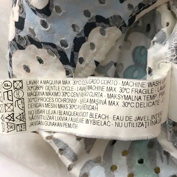 Zara Basic Size Small Sleeveless Crewneck Blouse with a Double Back snap… - Picture 6 of 8